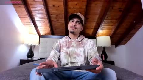 Sebastian Berne online show from 02/08/25, 07:16