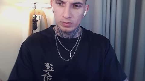 Snapshot of sebastian_muss chatting on 09/16/25, 01:06 Sebastian online show from 09/16/25, 01:06