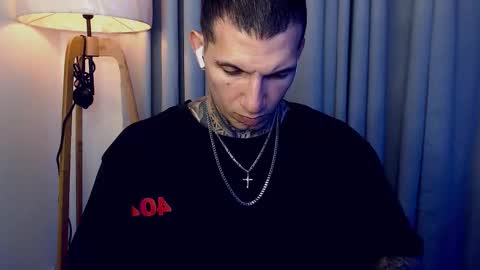 Snapshot of sebastian_muss chatting on 10/14/25, 01:01 Sebastian online show from 10/14/25, 01:01