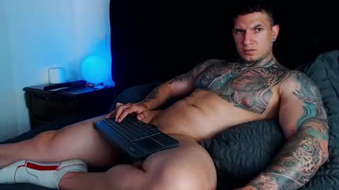 Snapshot of sebastian_muss chatting on 04/24/26, 06:10 Sebastian online show from 04/24/26, 06:10