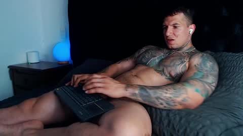 Snapshot of sebastian_muss chatting on 05/11/26, 09:56 Sebastian online show from 05/11/26, 09:56