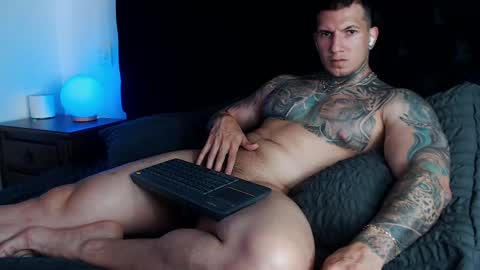 Snapshot of sebastian_muss chatting on 05/30/26, 07:33 Sebastian online show from 05/30/26, 07:33