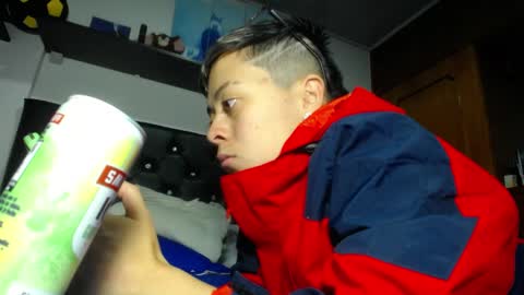 Snapshot of sebastian_posse chatting on 04/28/26, 02:10 Myystiic online show from 04/28/26, 02:10