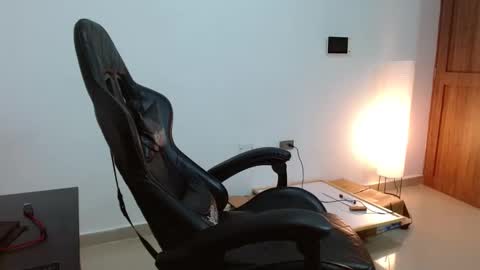 Sebastiano online show from 04/08/26, 01:05