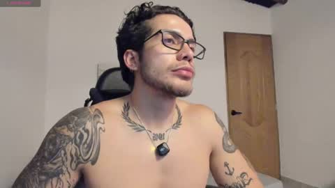Snapshot of sebastianortizm chatting on 05/22/26, 01:24 Lucian Sinclair online show from 05/22/26, 01:24