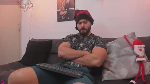 Instagram jeanpaulfit  online show from 12/13/25, 10:59