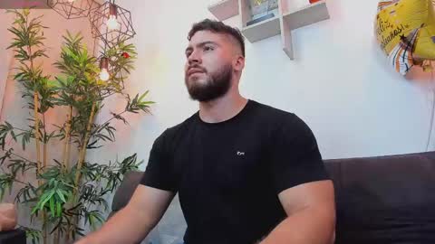 Instagram jeanpaulfit  online show from 04/12/26, 11:32