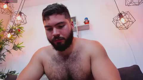 Instagram jeanpaulfit  online show from 04/21/26, 01:42