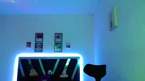 Snapshot of sebasxxl12 chatting on 06/11/26, 02:53 Sebas online show from 06/11/26, 02:53