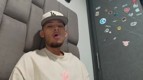 Snapshot of sebolaz chatting on 01/08/25, 06:52 ryan miller online show from 01/08/25, 06:52