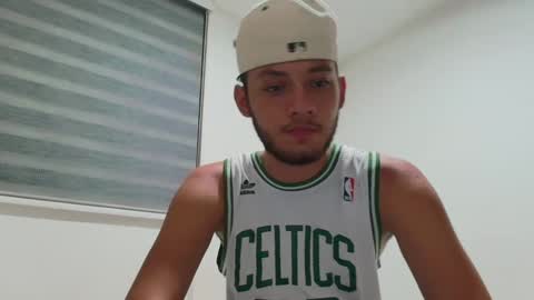 Snapshot of sebolaz chatting on 02/04/25, 02:39 ryan miller online show from 02/04/25, 02:39