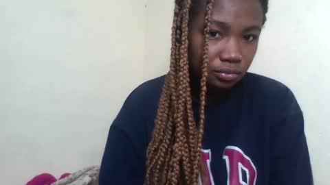Snapshot of secil3274 chatting on 06/12/26, 12:15 secil3274 online show from 06/12/26, 12:15