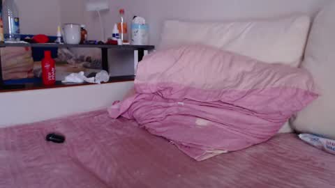 Snapshot of secret_8800 chatting on 02/25/25, 10:26 Anna online show from 02/25/25, 10:26