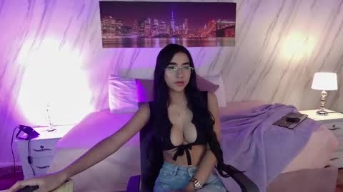 Snapshot of secret_ashley chatting on 05/22/26, 08:25 ASHLEY online show from 05/22/26, 08:25