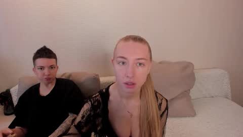 Amanda and  pair in a real life we love each other but can play with you online show from 10/15/25, 08:36