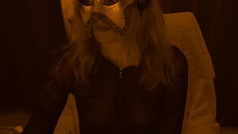 Anni online show from 04/16/26, 09:04