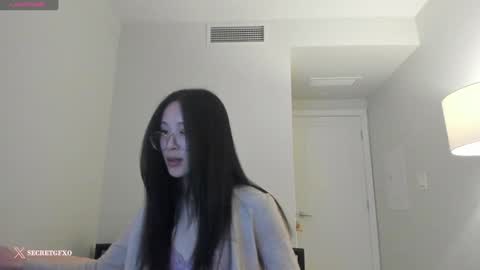 Angela online show from 02/04/25, 05:53