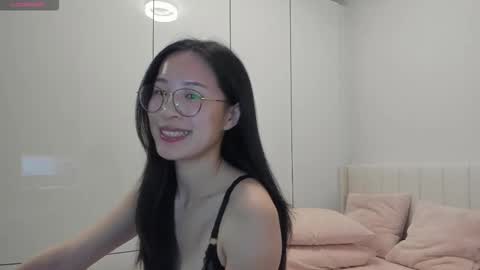Snapshot of secretgirlfriendxo chatting on 11/01/25, 12:56 Angela online show from 11/01/25, 12:56