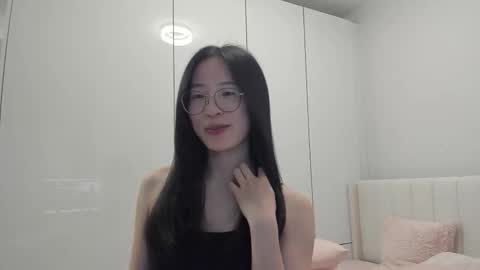 Snapshot of secretgirlfriendxo chatting on 12/22/25, 10:29 Angela online show from 12/22/25, 10:29