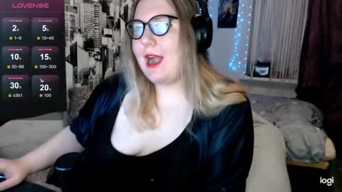 SecretGodnes online show from 12/22/25, 02:03