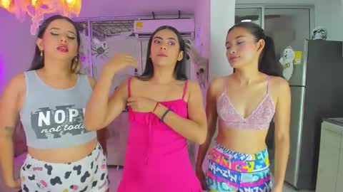 NIKOL online show from 09/24/25, 09:51