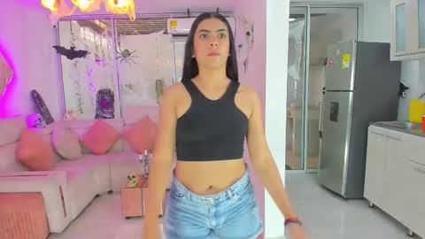 NIKOL online show from 10/14/25, 09:37