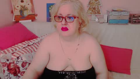 Snapshot of secretloverbbw chatting on 02/06/25, 07:40 Alice online show from 02/06/25, 07:40
