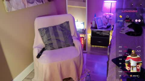 Snapshot of secretmistress01 chatting on 12/29/24, 04:08 Mariot Mery for short ..never call me PET NAMES in FREECHAT mom momy baby or sweety online show from 12/29/24, 04:08