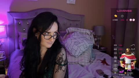 Snapshot of secretmistress01 chatting on 01/19/25, 03:42 Mariot Mery for short ..never call me PET NAMES in FREECHAT mom momy baby or sweety online show from 01/19/25, 03:42