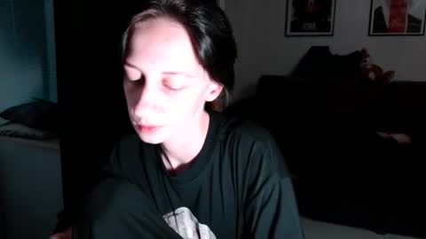 Snapshot of secrettt_poison chatting on 07/18/26, 04:33 secrettt_poison online show from 07/18/26, 04:33