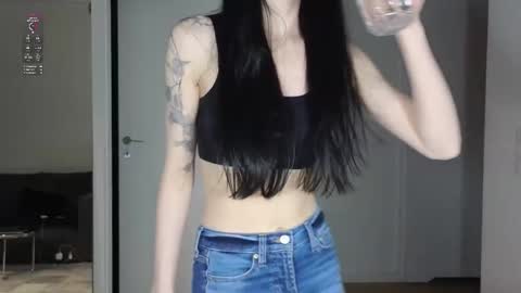 Sara online show from 03/10/26, 08:58