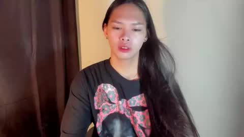 seducive_allea online show from 04/21/26, 12:56