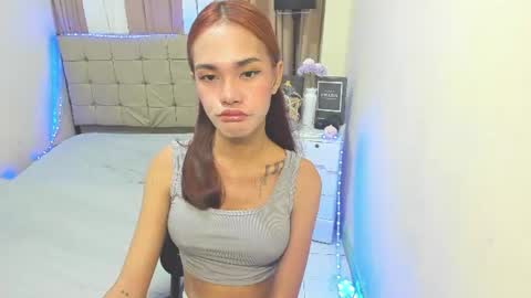 Snapshot of seductive_aliyah chatting on 07/20/26, 01:35 aliyah online show from 07/20/26, 01:35