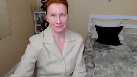 seductive_foxy_ online show from 09/30/25, 02:27