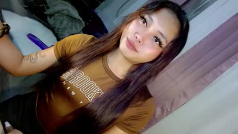 Im shy online show from 12/21/25, 10:39