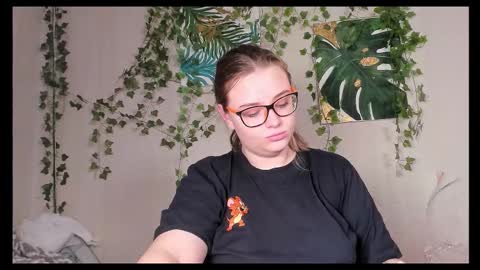 seductive_she_wolf online show from 10/20/25, 12:49