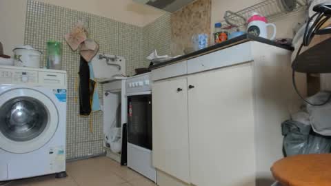 seductive_she_wolf online show from 10/22/25, 12:16