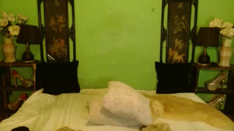 dyosa isabel online show from 03/06/25, 12:09