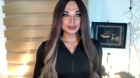 Snapshot of seductivedeluxe69 chatting on 03/01/25, 09:29 Deluxe online show from 03/01/25, 09:29