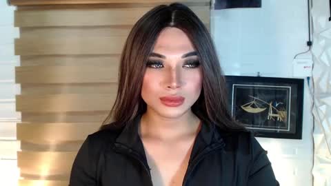 Snapshot of seductivedeluxe69 chatting on 03/02/25, 07:32 Deluxe online show from 03/02/25, 07:32