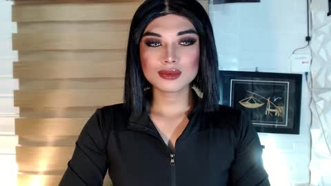 Snapshot of seductivedeluxe69 chatting on 03/03/25, 09:00 Deluxe online show from 03/03/25, 09:00