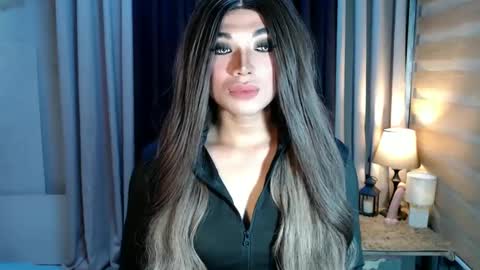 Snapshot of seductivedeluxe69 chatting on 03/12/25, 12:04 Deluxe online show from 03/12/25, 12:04