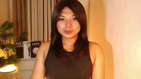 Snapshot of seductivedeluxe69 chatting on 10/16/25, 09:27 Deluxe online show from 10/16/25, 09:27