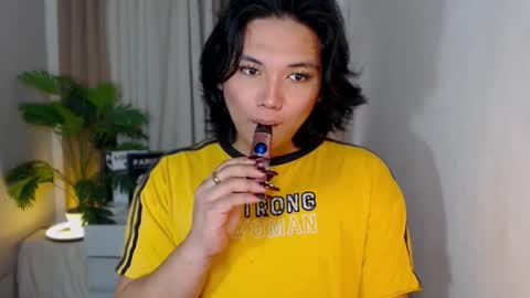 Deluxe online show from 03/04/26, 07:36