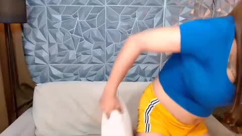 Lala online show from 02/20/25, 03:41