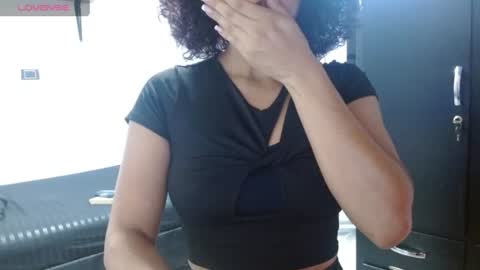 Snapshot of seductress_malia chatting on 07/02/26, 01:49 seductress_malia online show from 07/02/26, 01:49