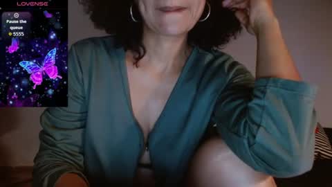 Snapshot of seductress_malia chatting on 07/14/26, 01:19 seductress_malia online show from 07/14/26, 01:19
