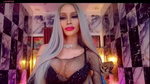 Snapshot of seductresskatarina chatting on 05/15/26, 01:34 KATARINA LUST online show from 05/15/26, 01:34