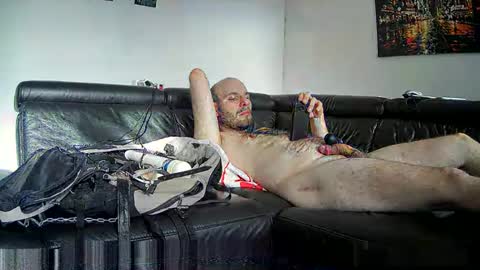 Snapshot of seeebi chatting on 12/28/24, 10:25 Sebastian online show from 12/28/24, 10:25