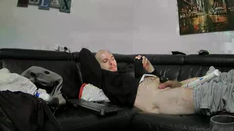 Snapshot of seeebi chatting on 01/04/25, 06:52 Sebastian online show from 01/04/25, 06:52